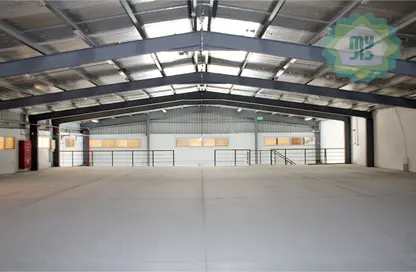 Warehouse - Studio - 2 Bathrooms for rent in Industrial Area 1 - Industrial Area - Doha