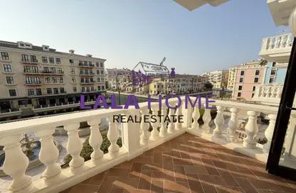 Apartment - 2 Bedrooms - 3 Bathrooms for rent in Carnaval - Qanat Quartier - The Pearl Island - Doha
