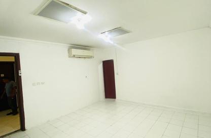 شقة - 1 حمام للايجار في مجمع الأبراج - الدحيل - الدحيل - الدوحة شقة - 1 حمام للايجار في مجمع الأبراج - الدحيل - الدحيل - الدوحة