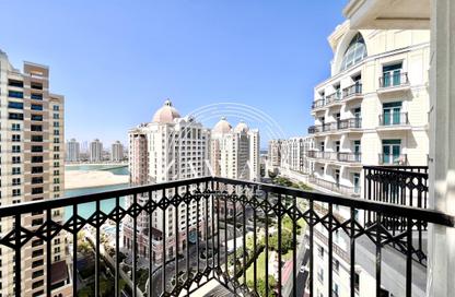 Apartment - 2 Bedrooms - 3 Bathrooms for rent in Floresta Gardens - Floresta Gardens - The Pearl Island - Doha