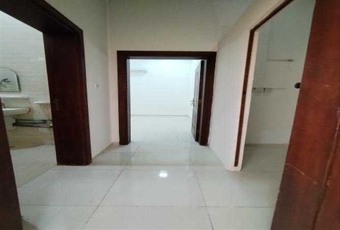 945267 - Property Image 2