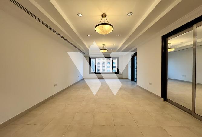 858718 - Property Image 3