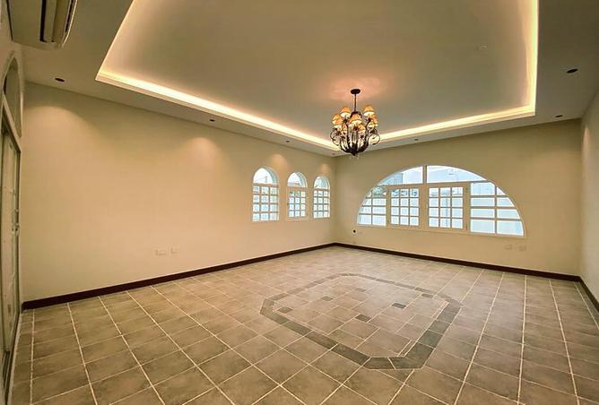 914126 - Property Image 3