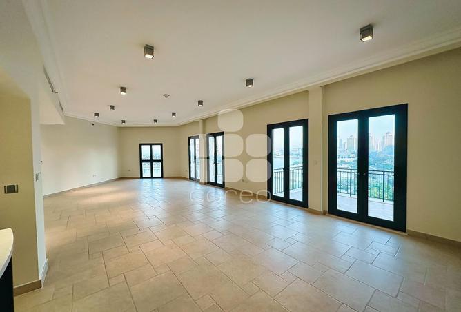 929434 - Property Image 2