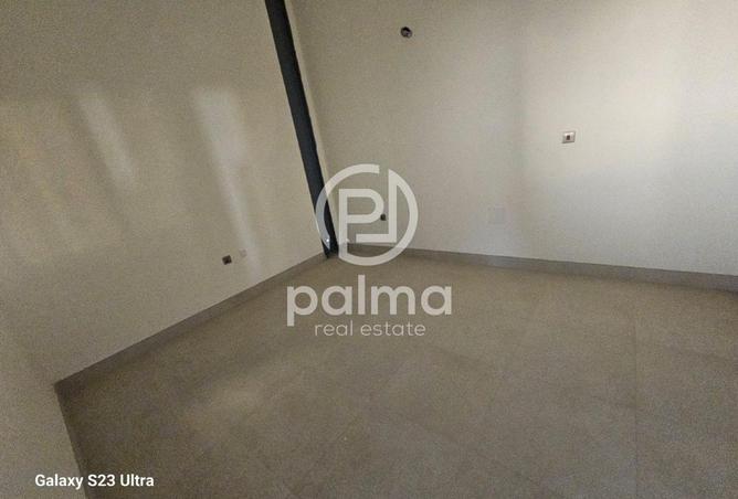 939577 - Property Image 3