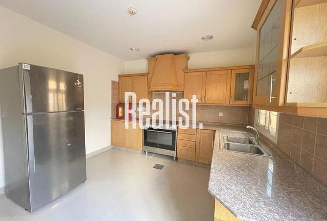 939616 - Property Image 3