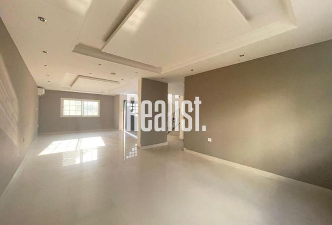 939616 - Property Image 2