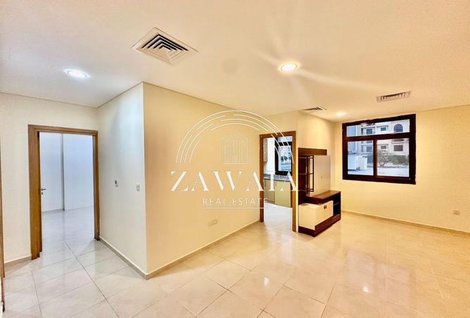 940357 - Property Image 2