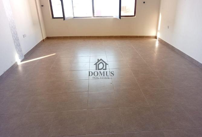 940758 - Property Image 2