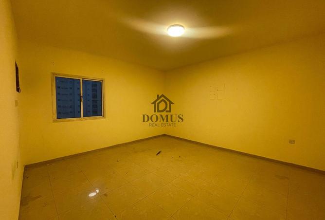 940761 - Property Image 2