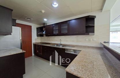 Apartment - 1 Bedroom - 2 Bathrooms for rent in East Porto Drive - Porto Arabia - The Pearl Island - Doha