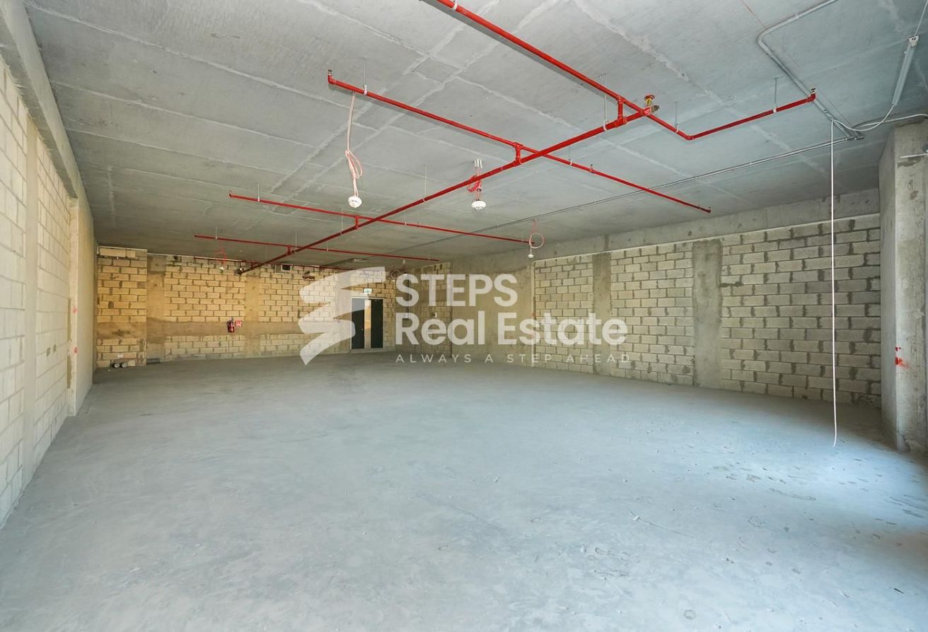 Prime Location Commercial Office Space for Rent - office-space in Salaja Street