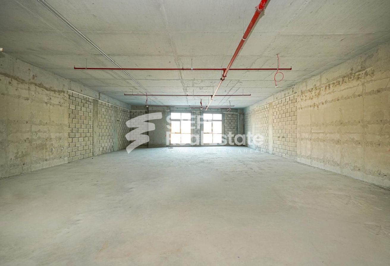Discover Your Spacious Office Space for Rent - office-space in Hadramout Street
