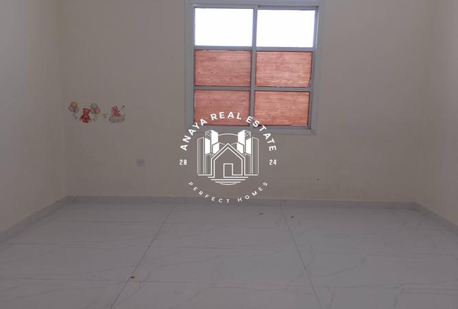 941645 - Property Image 2