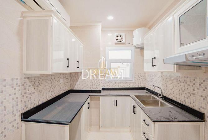 942406 - Property Image 2