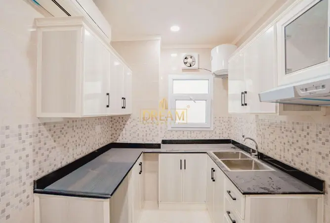 942406 - Property Image 2