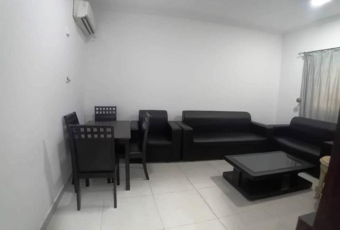 942410 - Property Image 2