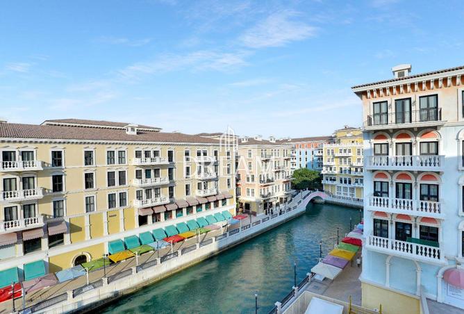 942711 - Property Image 2