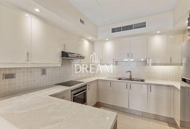 942711 - Property Image 3