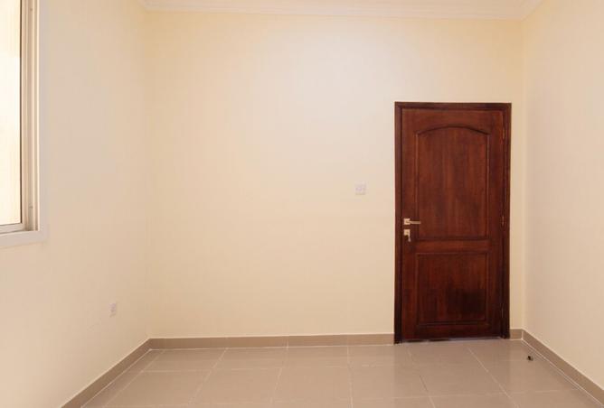 943531 - Property Image 2