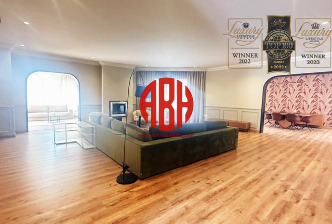 943677 - Property Image 2