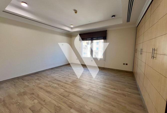 943716 - Property Image 3