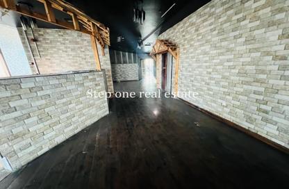 Shop - Studio - 4 Bathrooms for rent in West Bay Tower - West Bay - West Bay - Doha