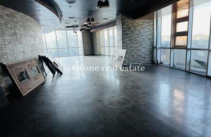 Shop - Studio - 4 Bathrooms for rent in West Bay Tower - West Bay - West Bay - Doha