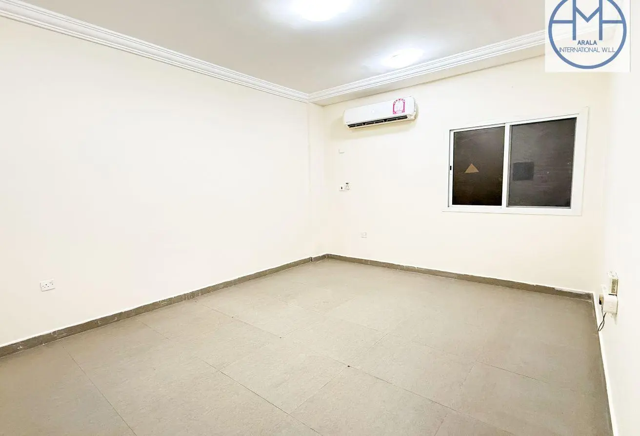 943867 - Property Main Image