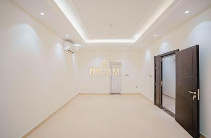 Apartment - 3 Bedrooms - 3 Bathrooms for rent in Al Nasr Street - Al Nasr - Doha
