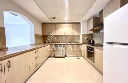 Apartment - 1 Bedroom - 2 Bathrooms for rent in West Porto Drive - Porto Arabia - The Pearl Island - Doha