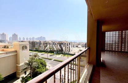 Apartment - 1 Bedroom - 2 Bathrooms for rent in West Porto Drive - Porto Arabia - The Pearl Island - Doha