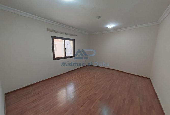 944877 - Property Main Image