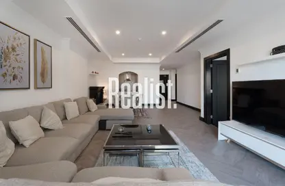 Apartment - 1 Bedroom - 2 Bathrooms for sale in East Porto Drive - Porto Arabia - The Pearl Island - Doha