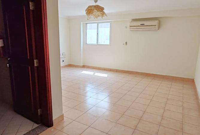 945290 - Property Image 2