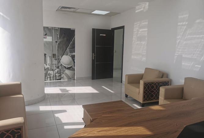 945596 - Property Image 3