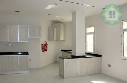 Apartment - 2 Bedrooms - 2 Bathrooms for rent in Al Khalidiya Street - Najma - Doha