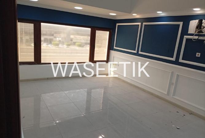 945882 - Property Image 3