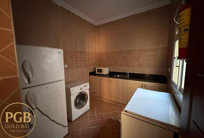 946080 - Property Image 2