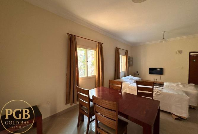 946080 - Property Image 3