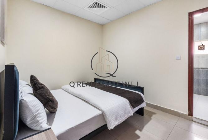 946398 - Property Image 2