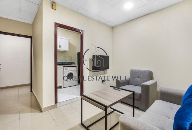 946398 - Property Image 3