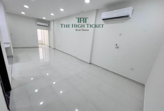 947840 - Property Image 2