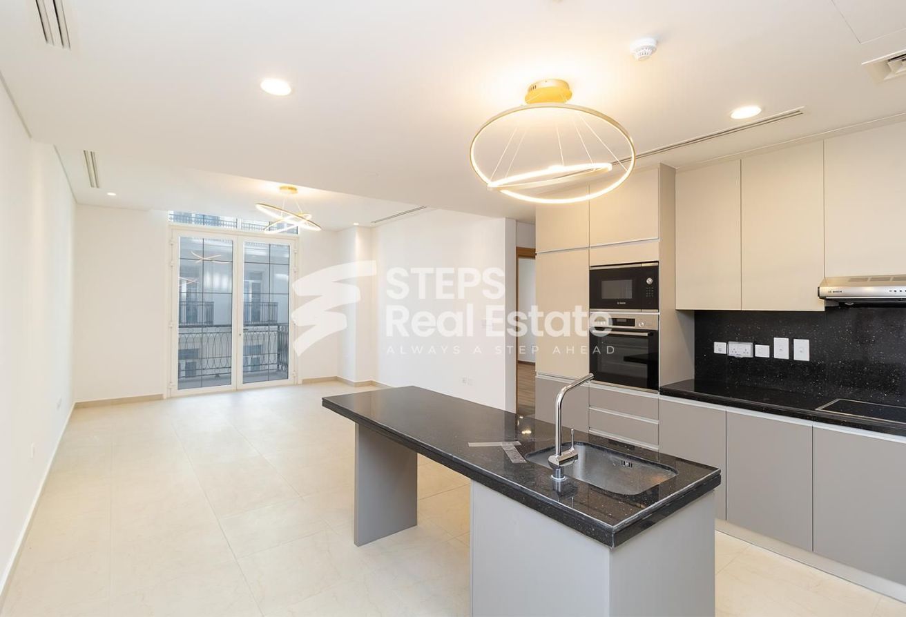 Luxury Penthouse with Maids Room for Rent 