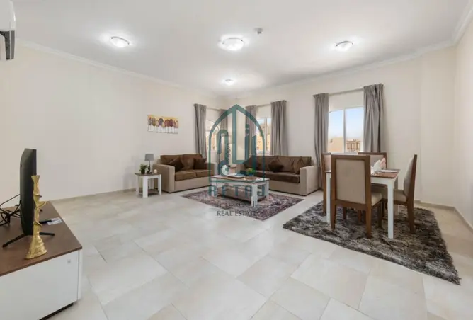 947911 - Property Image 2