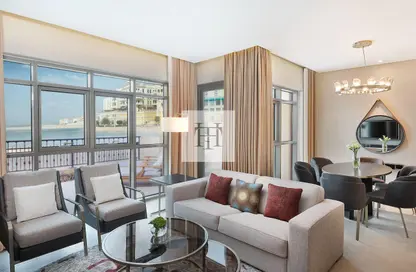 Townhouse - 2 Bedrooms - 3 Bathrooms for rent in Hilton Doha The Pearl Residences - Abraj Quartiers - The Pearl Island - Doha