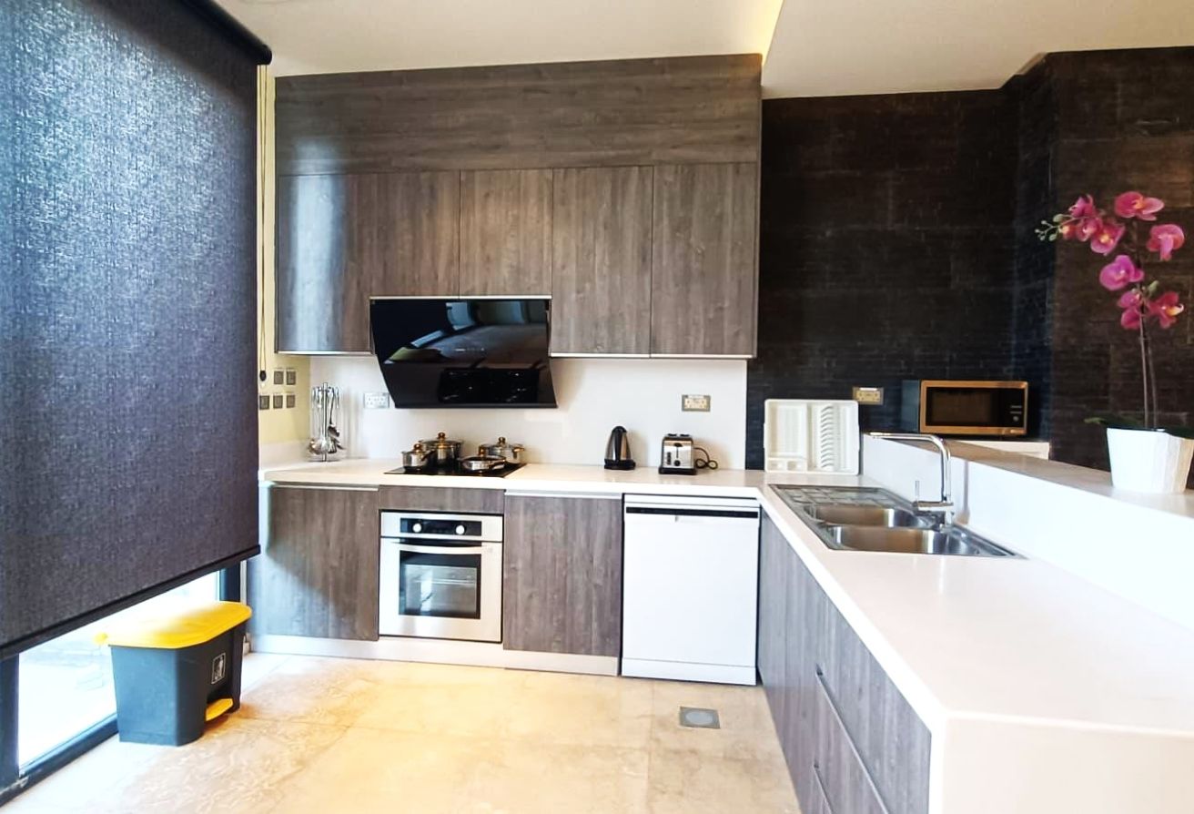 GREAT OFFER! LUXURIOUS 4 BHK + MAID | PRIVATE POOL - apartment in Umm Al Amad