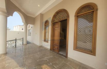 Villa - 4 Bedrooms - 7 Bathrooms for rent in Umm Al Seneem Street - Ain Khaled - Doha