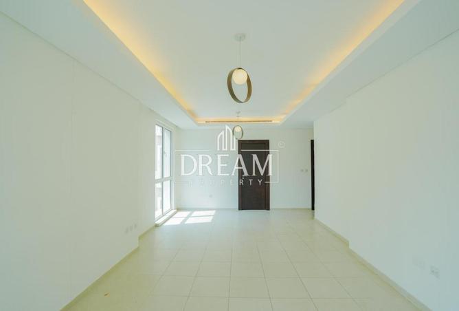 948715 - Property Image 3