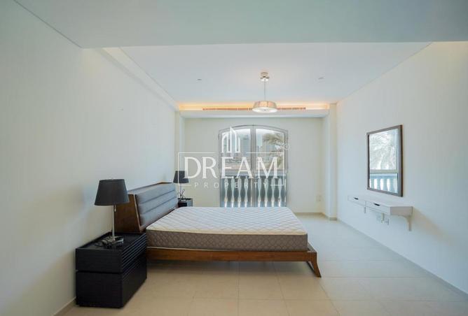 948745 - Property Image 3